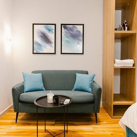 Durres Str Modern Apartments - The Nest Tirana Bagian luar foto