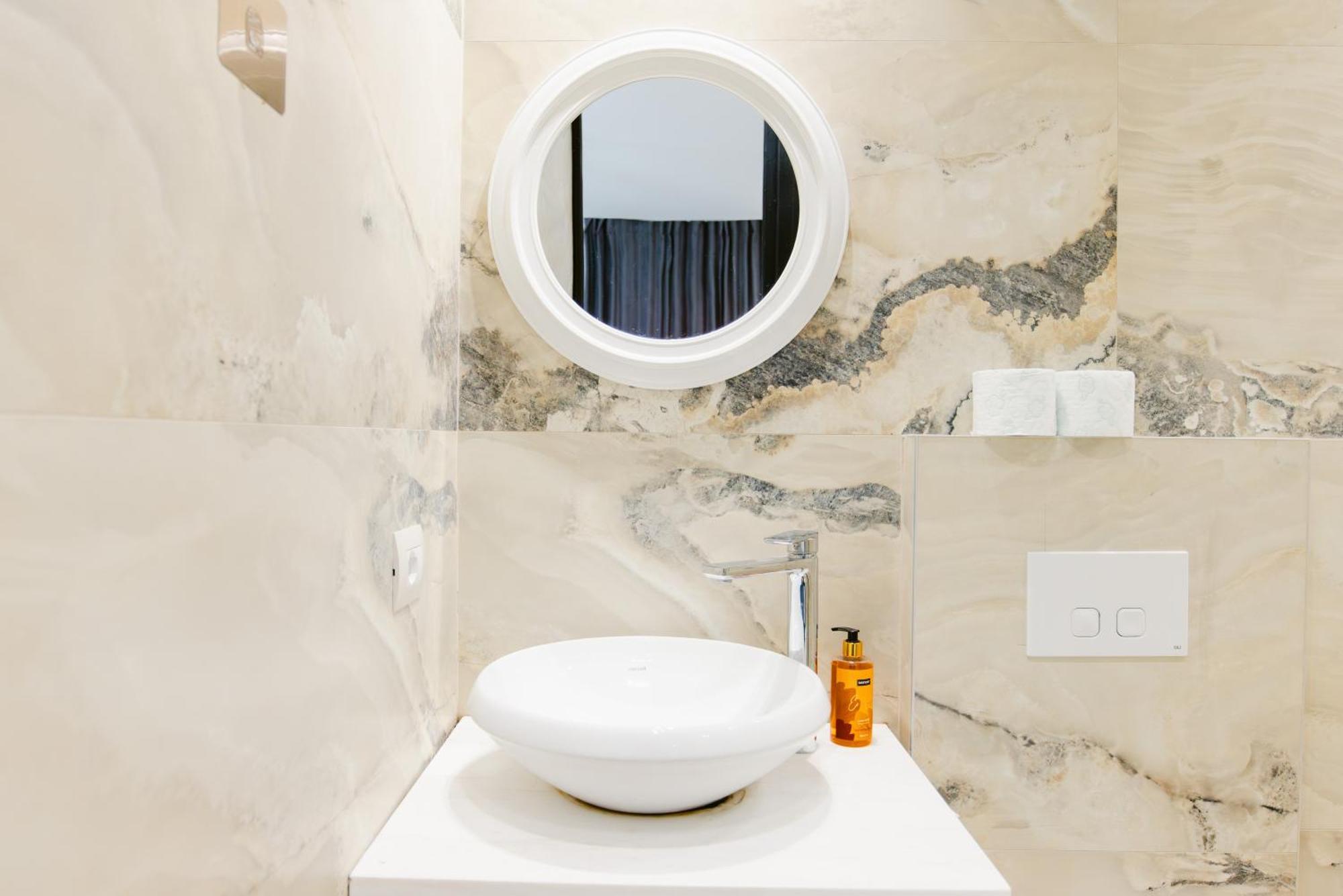 Durres Str Modern Apartments - The Nest Tirana Bagian luar foto