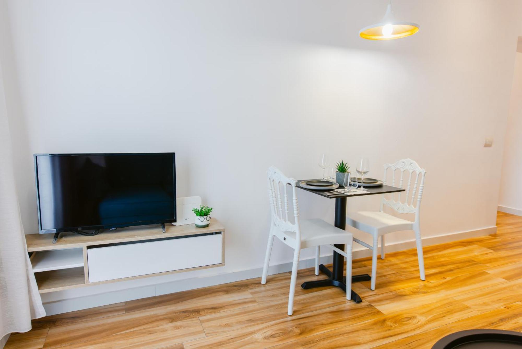 Durres Str Modern Apartments - The Nest Tirana Bagian luar foto
