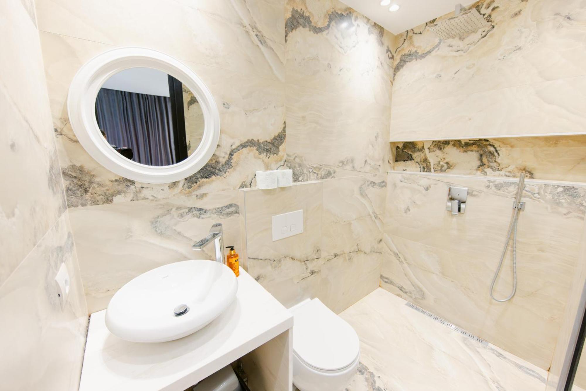 Durres Str Modern Apartments - The Nest Tirana Bagian luar foto
