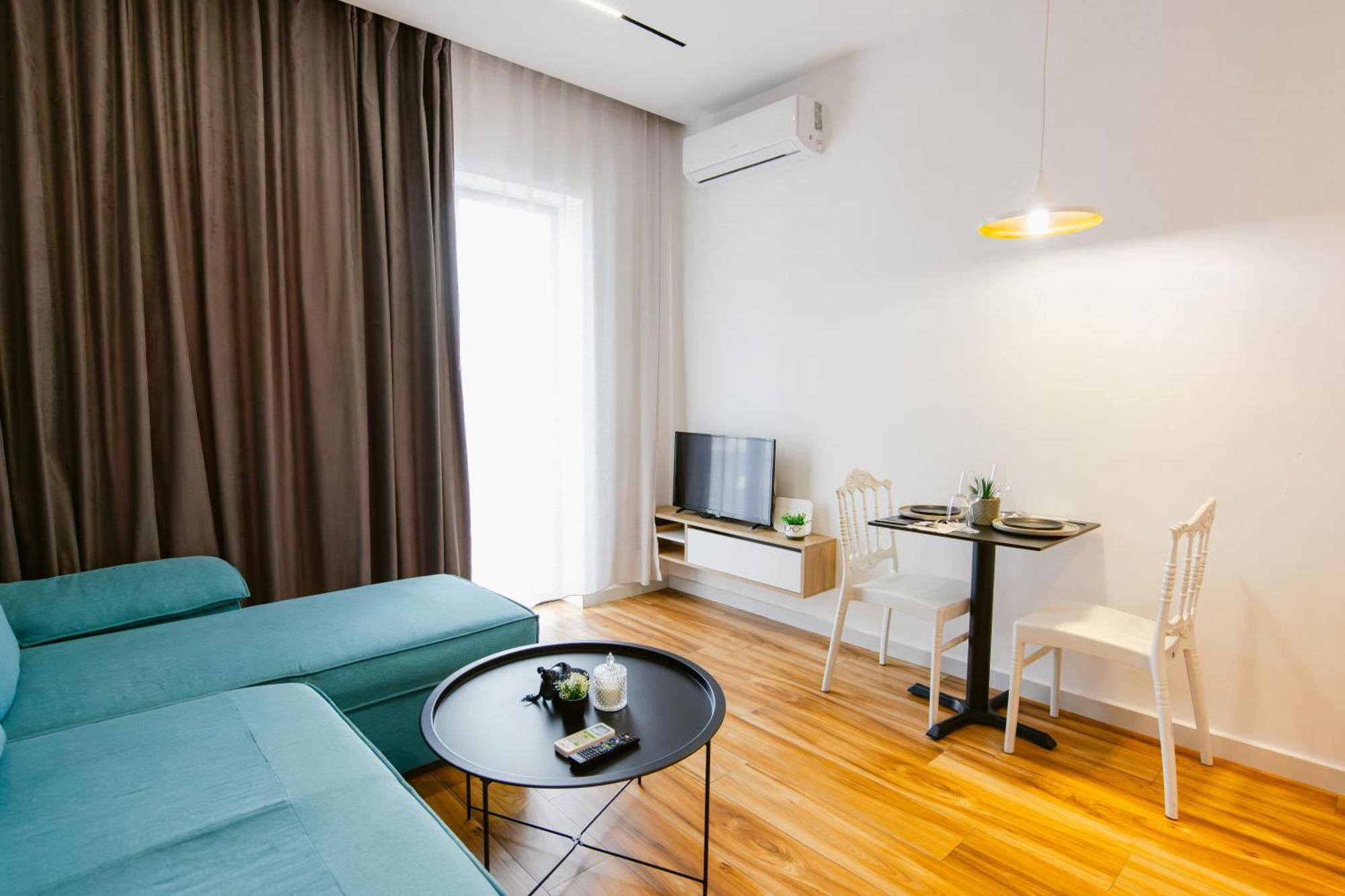 Durres Str Modern Apartments - The Nest Tirana Bagian luar foto