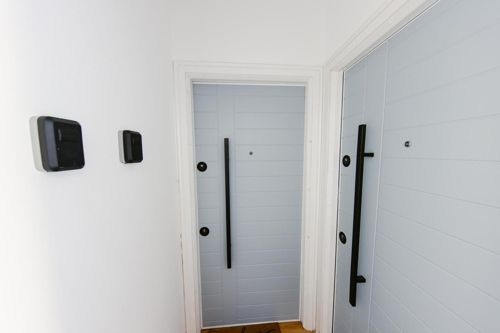 Durres Str Modern Apartments - The Nest Tirana Bagian luar foto